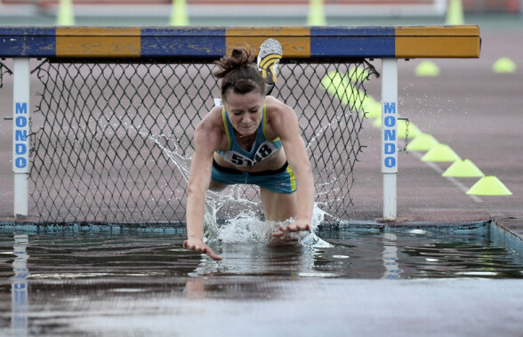 FOTO Înoată, nu aleargă! » Imaginile zilei la Campionatele Internaţionale de atletism ale României