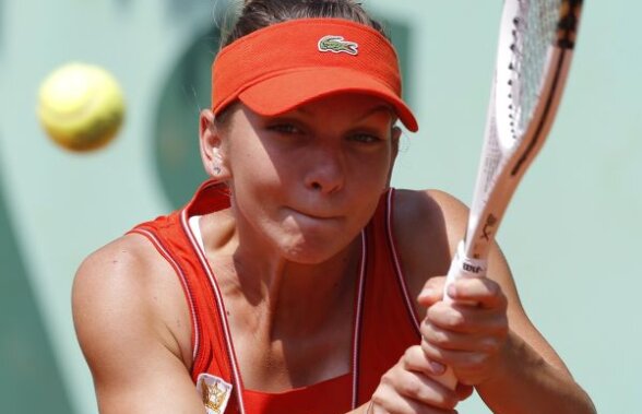 Oprire forţată » Simona Halep s-a retras, ieri, din meciul cu Flavia Pennetta din turul 2 de la Bastad