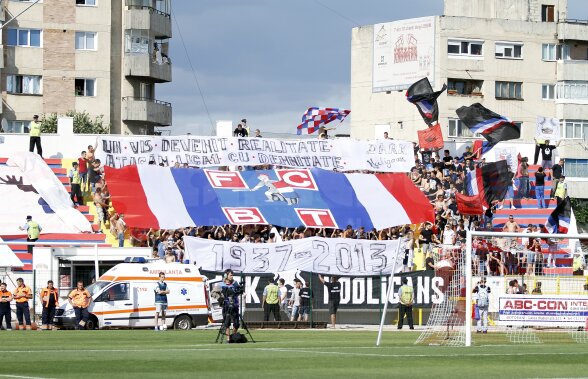 FOTO Entuziasm fără margini la Botoşani » Stadionul, plin cu o oră înainte de meci! Echipa şi-a prezentat şi mascota :)