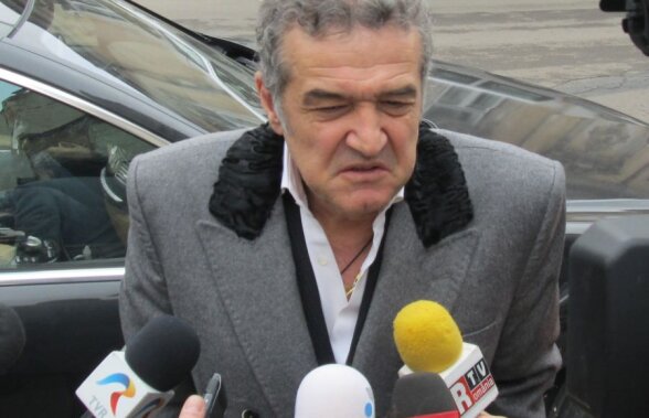 FOTO Becali, impresionat de 3 cărţi citite în închisoare: "Mi-au salvat sufletul care era plin de rugina păcatelor"