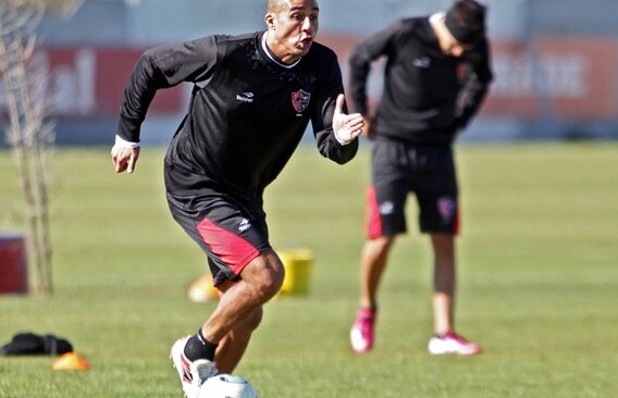 VIDEO A ajuns la 35 de ani, dar nu şi-a pierdut instinctul de marcator » Supergol reuşit de Trezeguet pentru Newell's