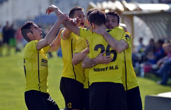 VIDEO + FOTO Pas important pentru salvarea de retrogradare » FC Braşov a învins-o pe Corona, scor 1-0