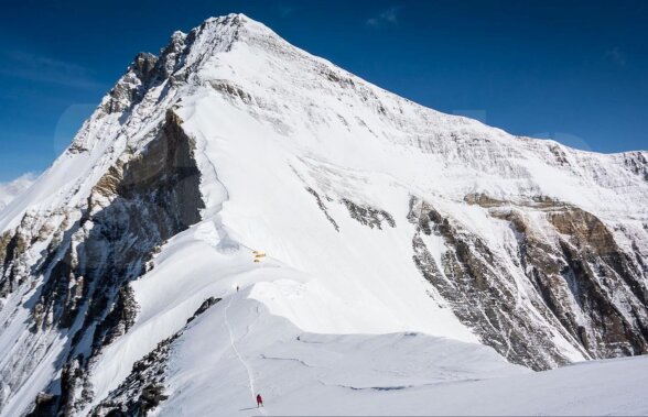 Au plecat spre vîrf » Echipa Everest România îşi continuă ascensiunea pe cel mai înalt munte din lume