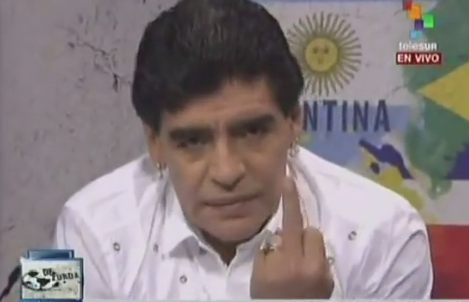 FOTO Diego Maradona a arătat degetul mijlociu la TV! Ce l-a scos din sărite pe fostul mare fotbalist al Argentinei