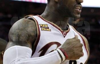 LeBron James se întoarce la Cleveland, acolo unde i s-au ars tricourile în 2010