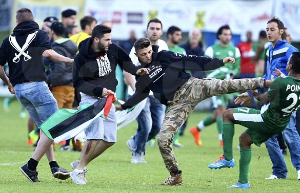 VIDEO Incidente şocante în Austria » Bătaie între jucătorii lui Maccabi Haifa şi protestatarii pro-palestinieni