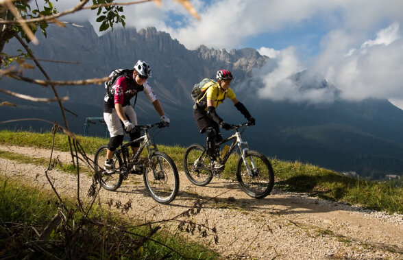 Concurs spectaculos la Moroeni: 41km pe drumuri forestiere