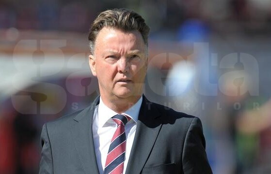 Louis van Gaal, descurajat după eşecul din prima etapă, Manchester United - Swansea 1-2: "Ar fi un miracol să cîştigăm titlul!"