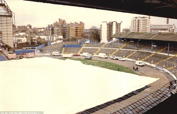 FOTO Ce înseamnă banii! Aşa arăta, acum 20 de ani, stadionul unei echipe care acum îşi striveşte adversarii, cu un buget GIGANTIC!