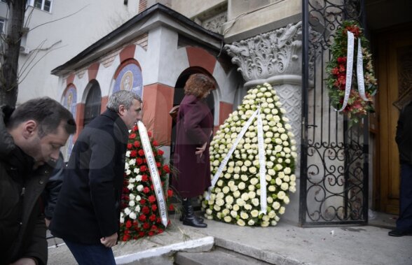 FOTO Nicolae Manea a fost înmormîntat azi la Cimitirul Străuleşti II, în prezenţa a peste 300 de persoane