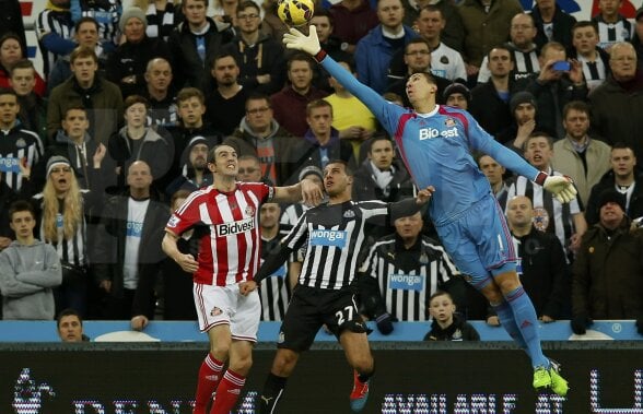 VIDEO Talismanul "pisicilor negre" » Costel Pantilimon, evoluţie fantastică pentru Sunderland în victoria cu Newcastle din Tyne–Wear derby, 1-0