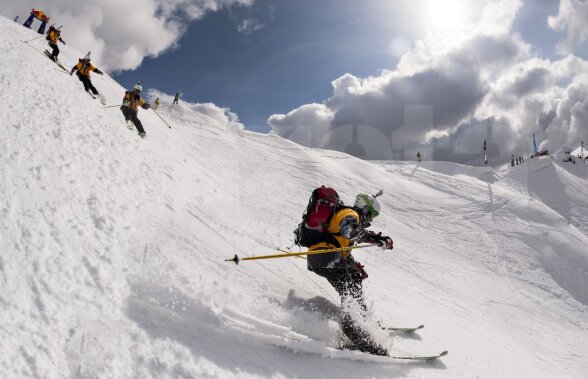 FOTO Muntele nebun » Peste 100 de schiori şi boarderi au coborît în viteză şi trick-uri de pe creasta Oslea