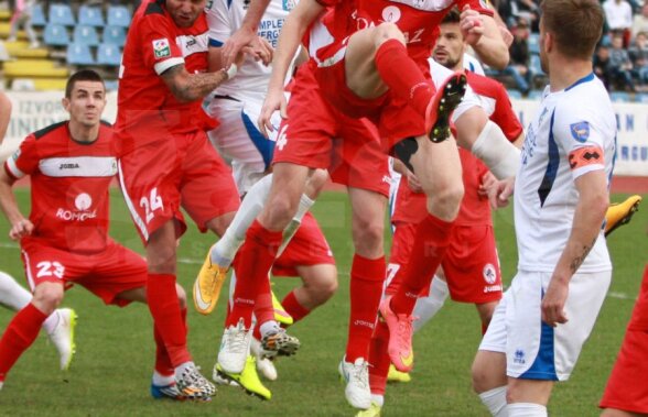 VIDEO Celălalt Roman » După victoriile cu Dinamo şi Steaua, Pandurii sînt în cădere liberă: 0-1 cu Gaz Metan