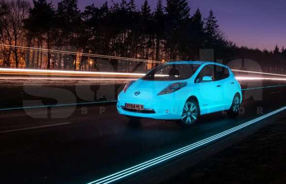 Maşina lumină pe autostrada viitorului » Nissan Leaf, primul automobil cu vopsea fosforescentă