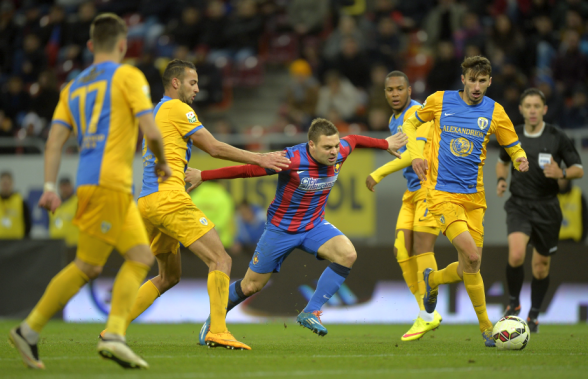  FOTO Petrolul învinge Steaua, scor 1-0, și lupta la titlu se intensifică!