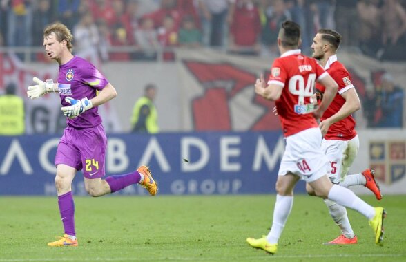 Scene reprobabile în debutul reprizei secunde la Dinamo - Steaua! Meciul a fost întrerupt! Arlauskis a fugit la vestiar : "Nu mai joc"