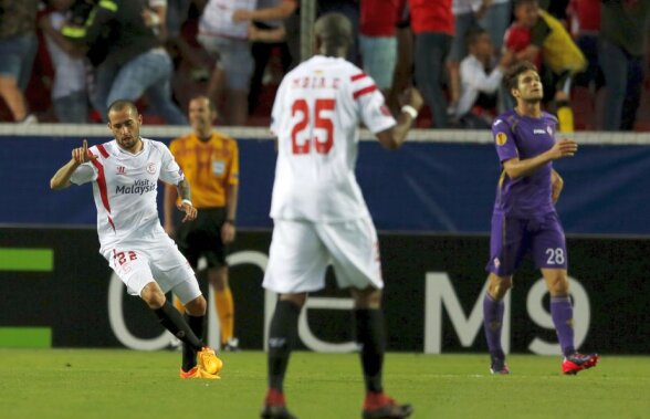 FOTO și VIDEO » Semifinalele Europa League » Sevilla - Fiorentina 3-0 și Napoli - Dnepr 1-1  » Spaniolii sînt cu un pas în finală