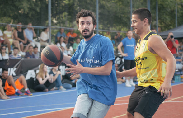 GALERIE FOTO Slam-dunk pentru copii » Moga și Stănescu s-au duelat sub panou la Sport Arena Streetball