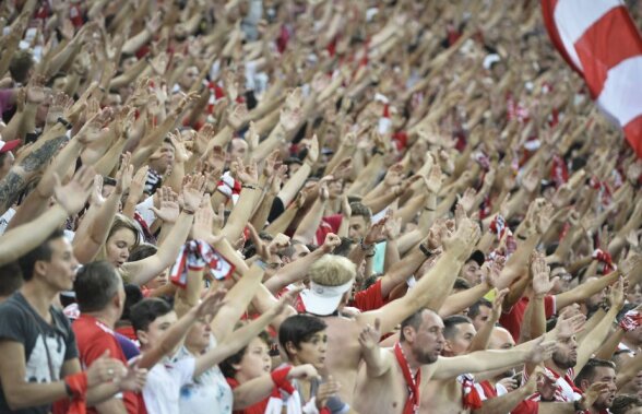 GALERIE FOTO Ora de istorie în peluza dinamovistă » "Cîinii" au făcut show din nou: coregrafie specială la Derby de România