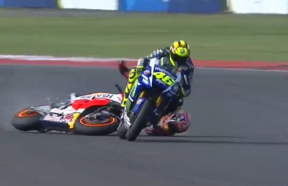 VIDEO Complot în MotoGP? » "Organizatorii sînt spanioli, ei i-au permis lui Marquez să-l împiedice pe Rossi să devină campion mondial!"