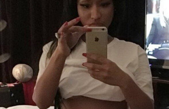 Nicki Minaj, selfie de senzație pentru fani