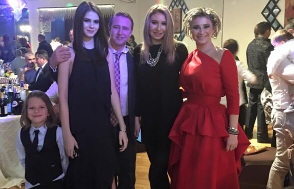 VIDEO Cum s-au distrat steliștii de Revelion » Imagini fabuloase cu Reghe în timp ce dansează pe ”Jaga Jaga” în Las Vegas