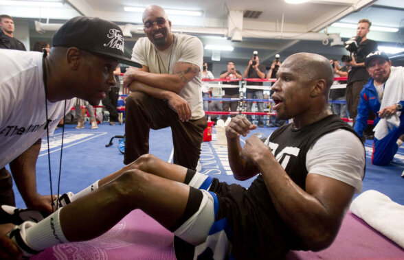 VIDEO Pregătire à la Mayweather » Antrenament spectaculos pentru steliști în Antalya