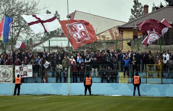 Chiar sunt peste tot acasă! Giuleștenii s-au impus cu 2-0 în derby-ul Seriei 1. Galeria Rapidului a fost din nou la înălțime