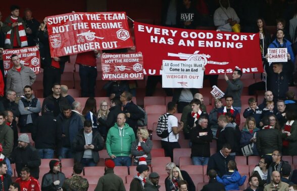 Wenger, încolţit de fani! Proteste la stadion: "Mulţumim pentru tot, dar e momentul să spui adio"