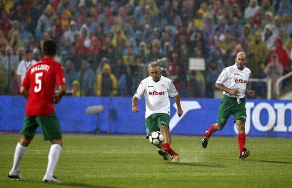 VIDEO+FOTO Prietenii lui Stoichkov și echipa lui Maldini, într-o partidă de zile mari » 3 români legendari au fost pe gazon