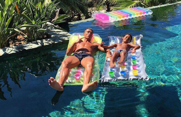 Vacanță regală » Ronaldo petrece la maxim alături de fiul său în Ibiza