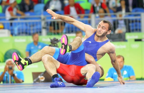 GALERIE FOTO Ivan Guidea a fost învins în sferturile de finală ale probei de lupte libere, categoria 57 de kg