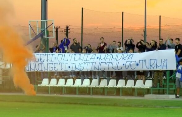 VIDEO Gata de Steaua! Ultrașii celor de la CS U au venit la antrenamentul echipei » Banner agresiv la adresa roș-albaștrilor 