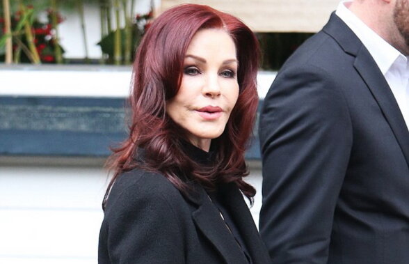 FOTO » Priscilla Presley arată incredibil la 71 de ani