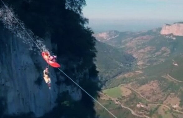 VIDEO » Au făcut surfing la o altitudine de 600 de metri