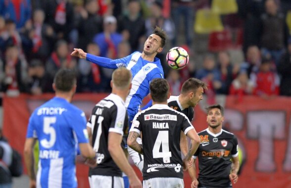 FOTO Fază controversată la Dinamo - CSU Craiova » Verdictul lui Balaj: "Trebuia dat penalty"
