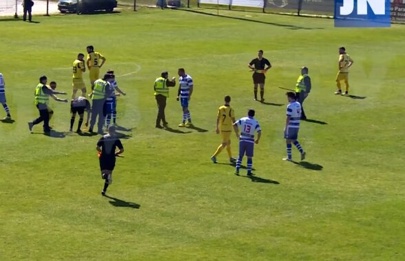 VIDEO Scandal în Portugalia! Un jucător a fost arestat pe teren după ce a lovit arbitrul