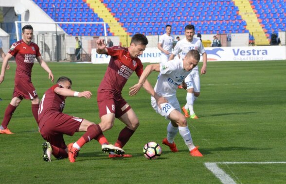 VIDEO I-au spart luneta! Mihai Roman, care a dat două pase de gol și a scos un penalty, i-a stricat debutul lui Niculescu pe banca Voluntariului, 3-0