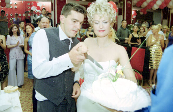 Perle din arhiva foto GSP »  La nunta lui "Guriță": imagine superbă cu antrenorul dinamovist