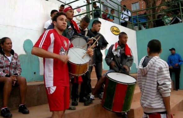 VIDEO Gazeta a asistat la un meci de fotbal într-o favelă din Sao Paulo » Fiecare fază se trăiește o mie la sută!