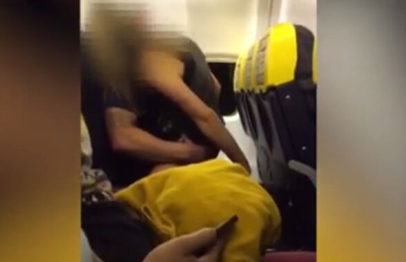 VIDEO N-au mai avut răbdare să ajungă la baie: scene incredibile într-un avion spre Ibiza!