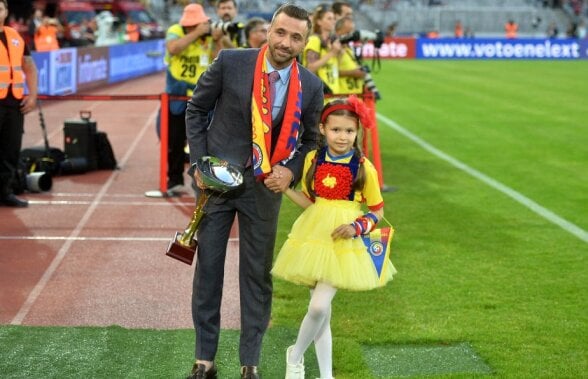 FOTO Moment emoționant pentru "Magician" înaintea duelului cu Chile! Sânmărtean s-a retras oficial de la națională