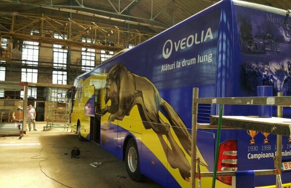 FOTO EXCLUSIV Petrolul și-a branduit noul autocar! Cum arată automobilul "lupilor" și ce dotări are