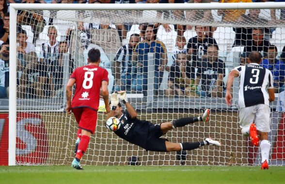 VIDEO Buffon a apărat primul penalty acordat datorita sistemului VAR în Serie A » A ajuns la borna 30 de lovituri de pedeapsă parate în carieră!