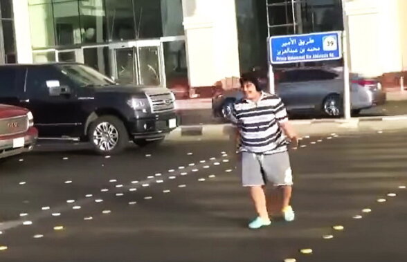 VIDEO Copil de 14 ani, reţinut de poliţie pentru că a dansat Macarena