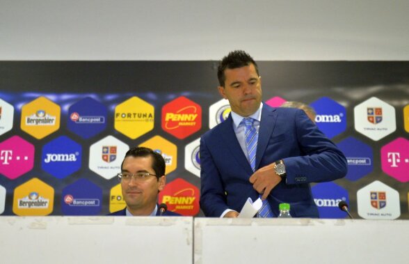FOTO Imagine neașteptată în sala de conferințe de la Arena Națională la prezentarea lui Cosmin Contra! Daum l-a surclasat pe "Guriță"