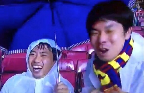 VIDEO Moment amuzant pe Camp Nou » Cum au reacționat doi fani ai Barcelonei la eliminarea lui Pique