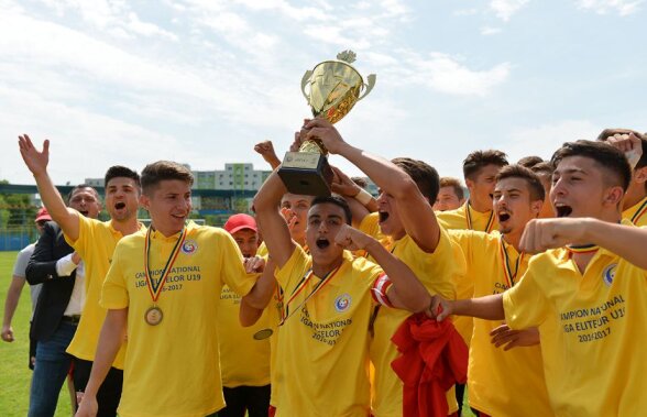 Dinamo face legea la juniori în fața FCSB » O nouă victorie a ”câinilor”: "Ne bucurăm că am învins detașat cea mai bună grupă a celor de la FCSB"