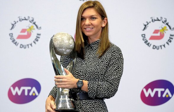 SIMONA HALEP LIDER MONDIAL // FOTO Simona Halep a primit trofeul pentru primul loc WTA: "E imens pentru România" » Ce mesaj i-a transmis lui Roger Federer