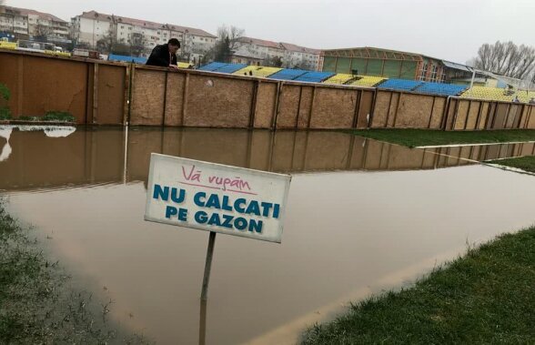 VIDEO + FOTO "Farmecul Cupei României" » Condițiile pe care le-a întâmpinat comentatorul Telekom la primul meci din "optimi" :) 